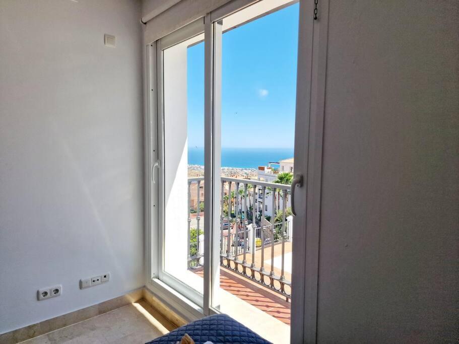 Las Palmeras Seaviews Михас Экстерьер фото