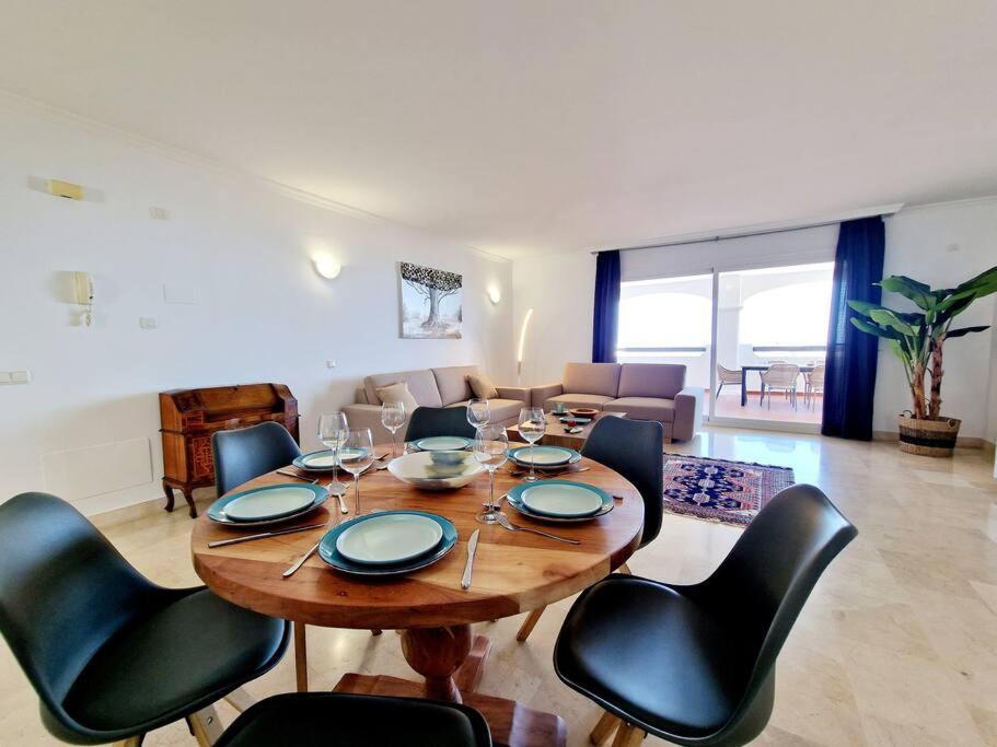 Las Palmeras Seaviews Михас Экстерьер фото